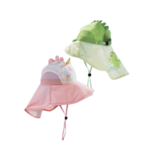 Sea Hat - Colors: Pink - Green The lightweight of the hat makes it easy to wear all day long without feeling it on the head. Ages 2-8 years. Foldable. Easy to carry and store. Protects from UV rays and intense sun. High-quality fabric with water resistance. Adjustable strap for tightening and loosening. Chin strap adjustable to keep the hat securely on young children's heads. Breathable mesh material that is not suff