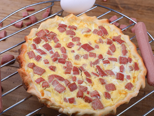 Oven Eggs With Hot Dog Pie