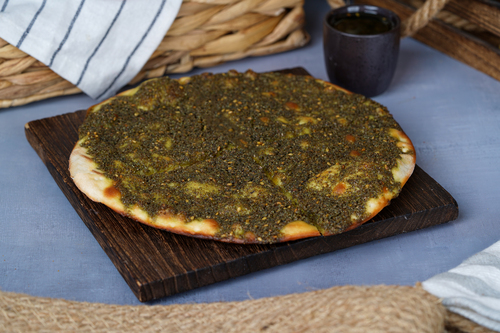 فطيرة زعتر سادة بالفرن