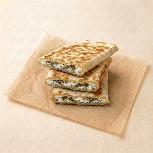 صاج لبنة مع زعتر