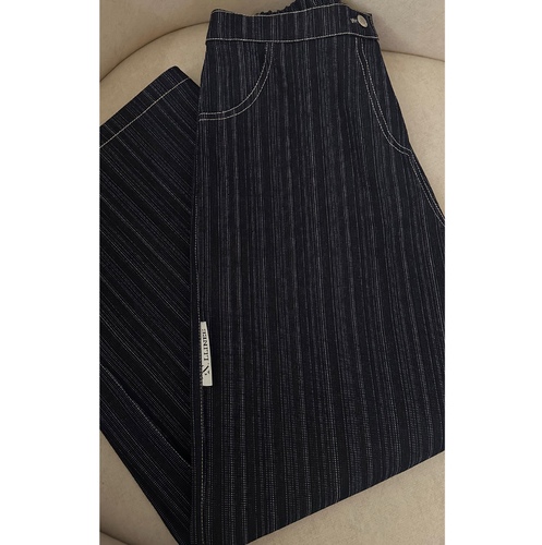 jeans B - ثاني print من قصة الجينز الخياليه راهي وواسع ويصلح مع كل شي
لونه محايد بين الكحلي الغامق والاسود ⚠️ كتابة القياسات في خانة الملاحظات او الاختيار من جدول القياسات⚠️