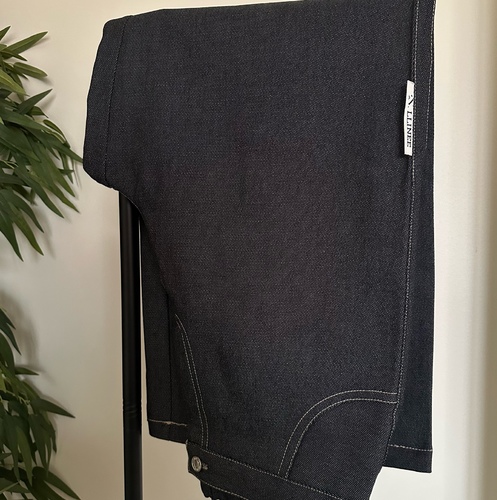 jeans A2 - ⚠️ كتابة القياسات في خانة الملاحظات او الاختيار من جدول القياسات⚠️
الورك + الطول يضاف اليه نص انش او انش على حسب القياسات المذكوره لإلغاء اضافه الانش او النص انش الكتابه بالملاحظات