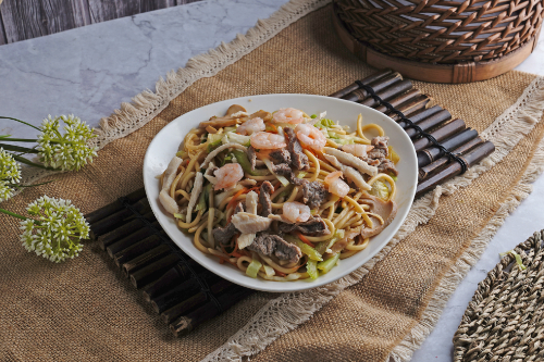 Gulf Royal Chinese Restaurant  - Mixed Fried Noodles withVegs, Shrimps, Beef, Chicken