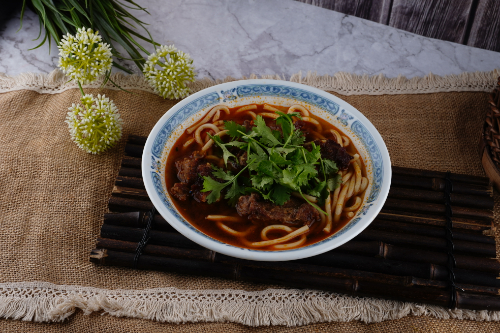 Gulf Royal Chinese Restaurant  - Noodles with Beef Brown Sauce