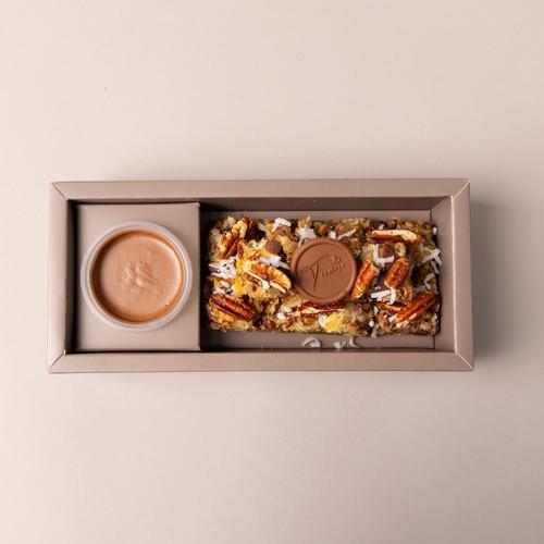 Small London Pecan Box - لندن بيكان بايتس كميه 10 حبات