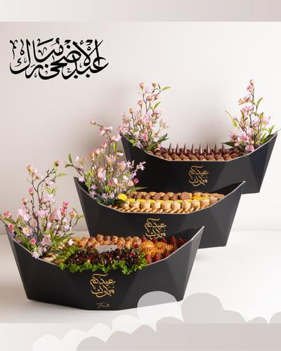 النوخده العيد الجديد الاسود شوكلت موالح غريبه - الشوكلت الكميه كيلو شوكلت الحشوات (بيكان كراميل كنافه-بيكان كراميل كرانشي-شيز كيك نوتيلا كندر-ريس كرسبي)لغريبه الكميه 130 حبه الحشوات (بسكوت ينسون -جوز الهند-بستاشيو -بيتي فور سابليه -زعفران )الموالح الكميه85 حبه الاصناف(كبه برغل ميني شمندر-كاساديا-ورق عنب -ميني ساندوش-مسخن -ورق عنب اسبيشيل )