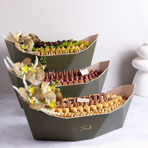 عرض 3 النوخذه الزيتي الجديد - Mixed crunchy biscute Chocolate pecan Caramel pecan Baklawa pecan Kinder Nutella