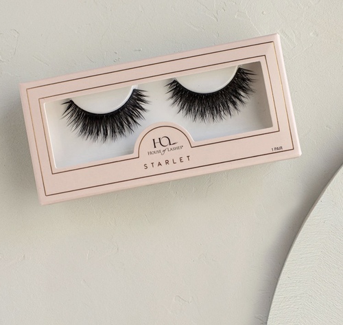 House Of Lashes Starlet - Our most dramatic and voluminous lashes of our Premium Collection. With soft fibers and a flexible band, these are your go-tos for a full glam look.   *Lashes can be reused 15+ times with proper care.