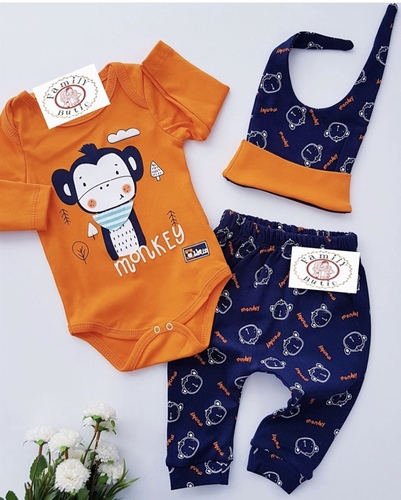 Products.Q8 co. - T-0023/ monkey pajama with hat - 3 - 6 Months

100% cotton raw from Turkey