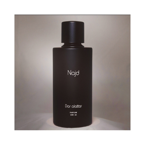 Najd - One of the most authentic and royal Arabic perfumes, let it be your main perfume for your special occasion
The top layer is white oud-amber-musk - the middle layer is vintage oud oil - the bottom layer is lavender 100 ML