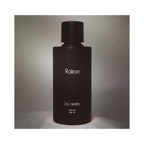 Rakan - A fragrance of masculinity mixed with luxury and boldness
The top base is amber - sandalwood - cold pepper - the middle is zakhrakh al-qarid - oud - balsamic - the bottom is patchouli - lemon.
100 ML