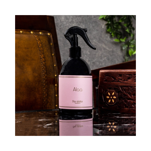 Alla - Refreshing and warm scent that embodies your personality
The top base is Bourjois - Rose. The middle is Oud - Sandalwood - Patchouli. The bottom is Lavender - Jasmine - Pepper.250 ml