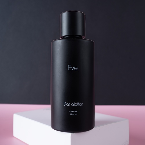 Eve - Eve perfume contains ingredients that enchant the heart and express your personality
The upper layer is Oud - the middle layer is Indian incense - the lower layer is white musk - powder
100 ML