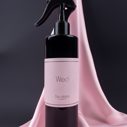 Wed - Rashoosh is a mixture of the beautiful Arab past with the scent of incense
The upper base is oud oil - the middle is Taif rose - and the bottom is powder250 ml