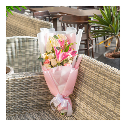 Lucene - Tyler 5 - Height: 55cm
Width: 40cm
A bouquet contains anthurium, casablanca and roses flowers.