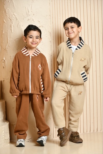 Boys organic set - Set of jacket & pants with a small embroidery  Dry clean only