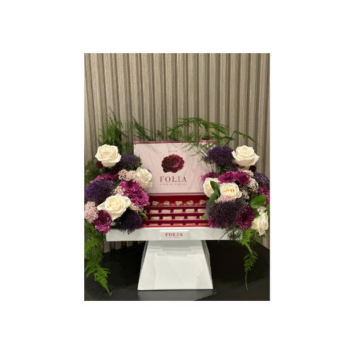 Wooden Tray - A wooden tray with a box of one of the types of Belgian cocoa decorated with beautiful roses and a gift card.