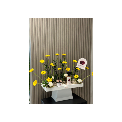 Foila Flowers - A Wooden Tray Containing the Finest Paper and a Diffuser - A wooden tray containing the finest paper, a diffuser and a Folia sprinkler, size 60 cm