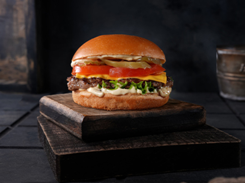 Classic Beef Burger - Burger Bun, Beef Patty, Lolo Bionda lettue Cheese,Tomato,Onion ,Pickle And Classic Beef Sauce.