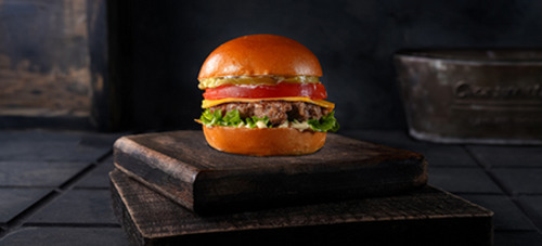 Classic Beef Slider - Slider Bun, Beef Patty, Lolo Bionda lettue Cheese,Tomato,Onion ,Pickle And Classic Beef Sauce