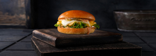 Montana Chicken Slider - Burger Bun, Chcken ,Montana Sauce , Cheese Mmozrealla & Cheese Chider & Cheese Emmnatal & Sweet Relaish