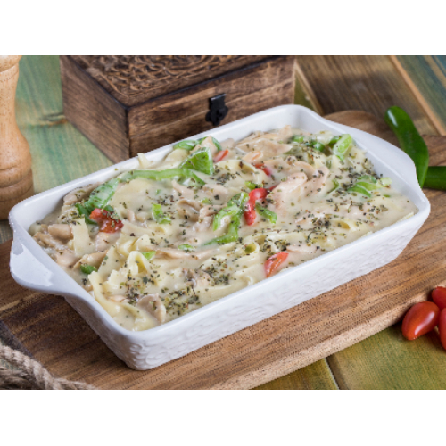 Chicken Fettuccine Pasta - Chicken breast pieces, roumi pepper and white cream sauce.