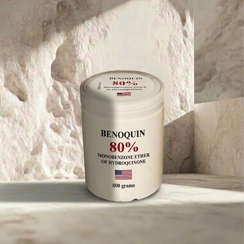 كريم بلورة الامريكي - بنكوين بلوره ٨٠٪؜&nbsp; حجم كبير الاستخدام: يكفي شهر ونصف طريقة الاستخدام&nbsp; ١- وصغ الكريم يوميا مرتين او ٣مرات باليوم كل مره لمده ٦ ساعات.⏰ 
 ٢- الاستحمام يوميا ب صابونيه او صابونة البابايا بدون ليفه وتفريك.🧖🏻‍♀ 
 ٣- بعد وضع الصابونه ترغين الجسم و تشطفين جسمج بالماء الفاتر مائل للحراره و تفركين الجسم بليفه مغربيه و اهو ناشف مثل (الحمام المغربي) الطريقه هذي مهمه تسوينها كل ٦ ايام مره 👌🏻مو يوميا ❌ 
 ٤-استخدام سنفره خشنه مره واحده بالاسبوع مثلا سنفرات بيت الصابون اللبناني و غيرها&nbsp; 
 ٥- لف الجسم بسولوفان (نايلون حافظ الاكل)بعد شهرين من الاستعمال.( لان بهالفتره يكون جسمج في تغيرات ظاهره من الكريم وتستفيدين اكثر بهذي الطريقه)&nbsp; 
 ٦- عمل تقشير كيميائي tca الجسم كامل مع البكيني و عمل تقشير كوزميلان للوجه شهريا لتسريع النتايج وتتوحدين بسرعه.&nbsp; 
 ملاحظة:&nbsp; ماتحطين البنكوين وتطلعين بالشمس تحطين مرطب وفوقه حمايه من الشمس فقطً ممكن تحطينه ع جسمك اللي متغطي عادي اما الاماكن المتعرضه للشمس مثل&nbsp; ( الوجه و الكفوف نغسلها جيدا و نحط ترطيب و حمايه من الشمس واذا رجعتي البيت اغسلي و حطي بنكوين ع الكفوف والوجه)