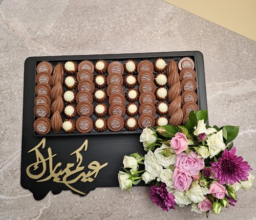 Eid Mubarak Chocolate Tray with Flowers