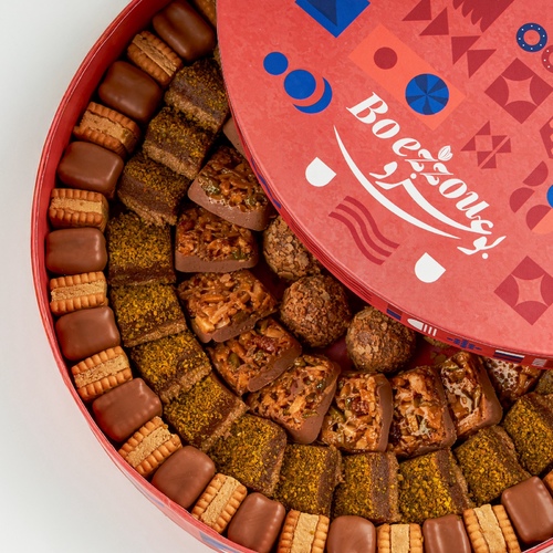 تشكيلة الدره - ا&nbsp;عباره عن : تشكيله فاخره من الحلويات العربيه&nbsp;
بسكوت بالرهش -&nbsp;
رنقينه -&nbsp;
مكسرات بالشوكلت -&nbsp;
كور الشوكلا بالرهش -