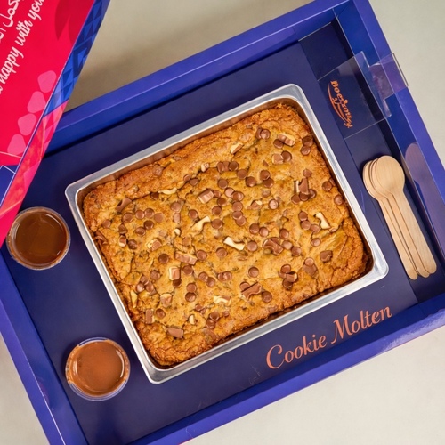 كوكي مولتن - كوكي مولتن تقدم ساخنه مع علب صوص الشوكلا&nbsp; حجم عائلي