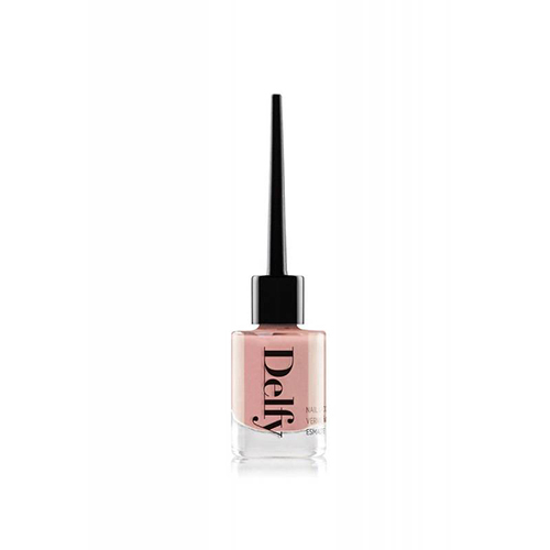 Delfy kw - 1054a  Peach - Professional quality nail polish with shiny, powerful colours for up to seven days. The gel texture gives an extreme lacquered shine and an ideal level of fluidity for perfect control and great ease of application. Citral, a natural active ingredient with strengthening and hardening properties, seals and protects the nails creating an unscratchable armor of light.