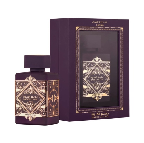 Badee Aloud - Brand: Badee Al Oud Purple by Lattafa eau de parfum - 100 ml
. Top notes : bergamot and pink pepper
. Heart notes: Turkish rose, Bulgarian rose and jasmine
. Base notes: oud, orange and vanilla