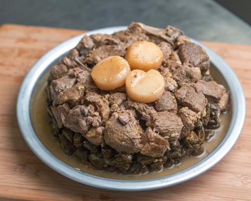 Waraq 3nab With Meat - 100 grape leaves The meat used is Arabic, slaughtered in Kuwait Enough - 5 people