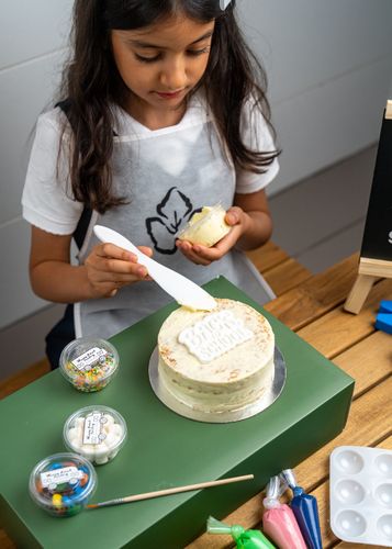 Decoration cake box