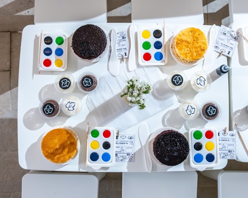 Cake station for 20 person