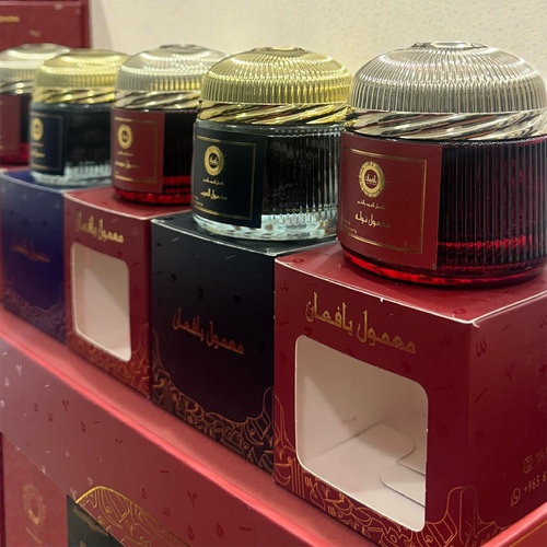 عرض مجموعة معمول الحجم الكبير 5 علب - 5 علب من المعمول الفاخر ليافعان للعود والبخور الحجم الكبير 36 غرام لكل علبة ( معمول زفه - معمول عودي - معمول نوله - معمول العرب -معمول المجرة )