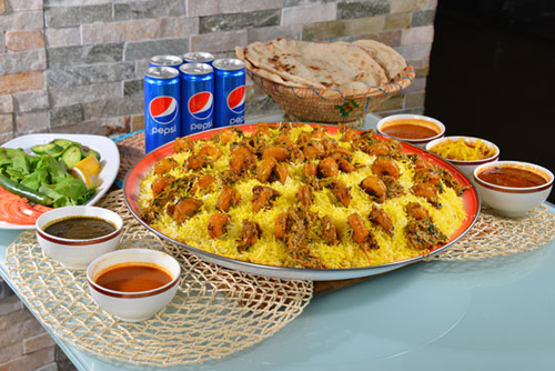 Tray Murabian - Mix rice with shrimp,5 stew from your choice, 5 pepsi , tanoor bread with yas special service.