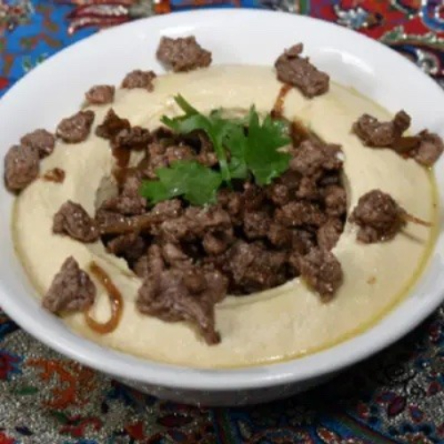 Hummus with Meat - Humous with fresh meat yas special.