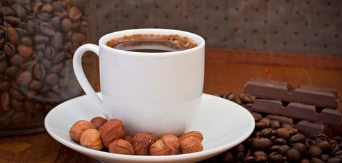 قهوة فرنسية بالبندق