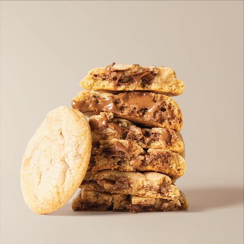 choco cookies - Cookies Box – 10 Pieces 🍪✨ Enjoy 10 freshly baked cookies, perfectly crafted with a crunchy outside and a soft, melt-in-your-mouth inside. Perfect for sharing with loved ones or indulging in a sweet moment just for yourself.