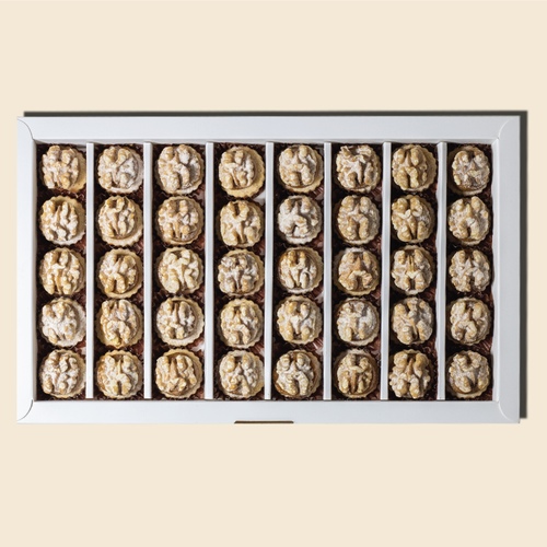 Ghariba Caramel - 40 pieces of Ghariba Caramel made of biscuits, caramel and walnuts