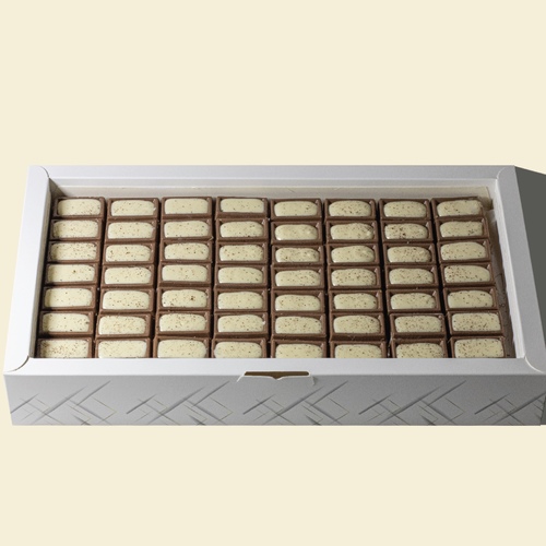 Ulker - 56 pieces of luxurious Ulker chocolate, added to the cheesecake filling and Nescafe, with a delicious biscuit layer.