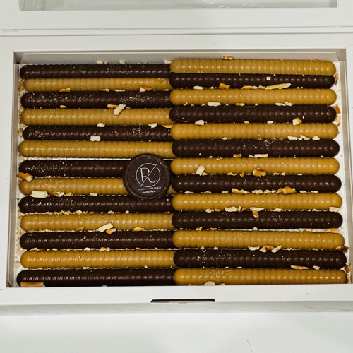 small box padova choclate sticks