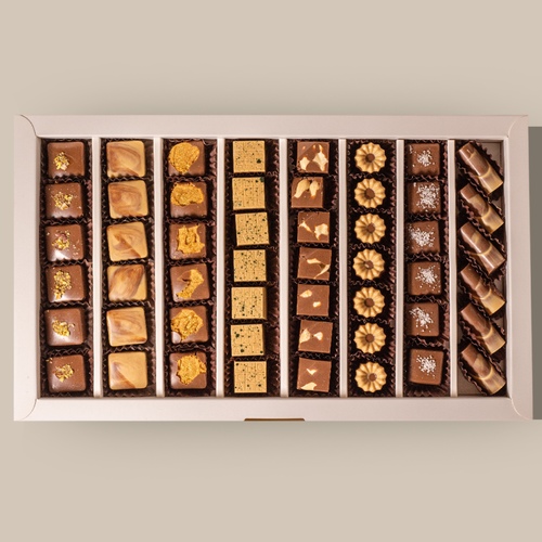 بوكس كبير شوكليت - بوكس كبير فاخر شوكليت بلجيكية 52 قطعة حشوات مختلفة للمناسبات الخاصة