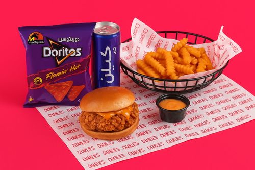 وجبة ساندويتش دوريتوس دجاج حار