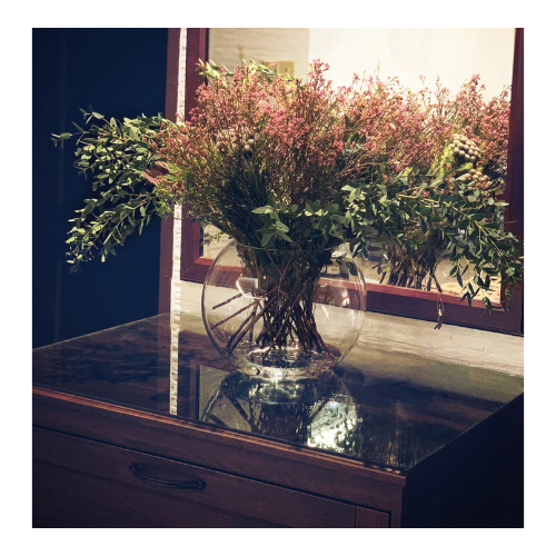 F#1 - A group of fresh and dried flowers in an XL-sized glass basin