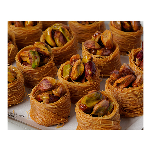 Esh Al Belbol Pistachio - Made of fine vermicelli stuffed with pistachios, sweetened with syrup