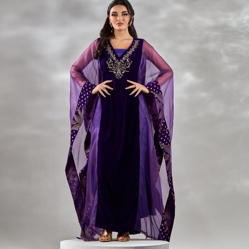 الاستلام خلال اسبوعين الى ثلاثه - Internal piece measurements only. Sleeves can be added upon request (please mention in the notes).