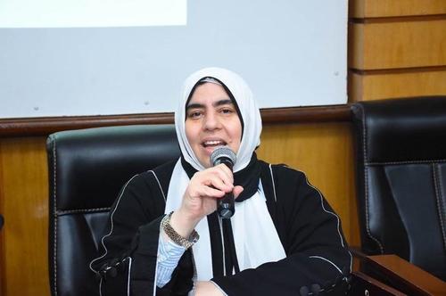 استشارة مع د.منيرة عثمان