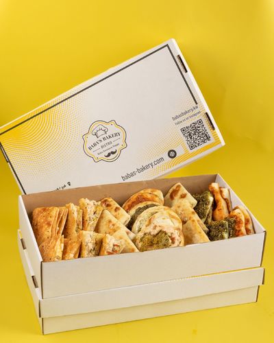 AlZwearh BoX - Tow Mahshi from your Choice Tow Saj from your Choice Tow Shamiyat from your Choice Half Dozen Safayh from your Choice